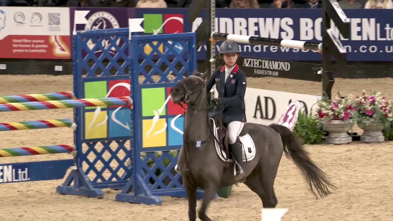 In The Moment + Aimee Jones 5th place 138 Championship HOYS 2019