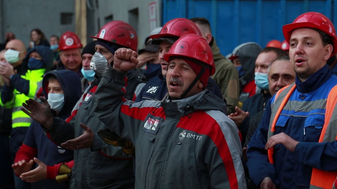 Докеры Владивостока бастуют после конфликта акционеров FESCO / Октагон