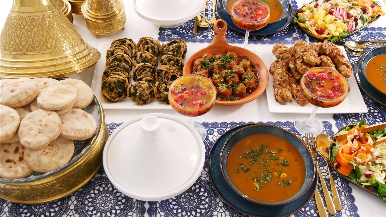 فطور صحي /تحلية/ عجينة وحدة وجدت بها المالح والحلو /حريرة اللوز/ طاجين كفتة الحوت / صلصة نباتية/سلطة
