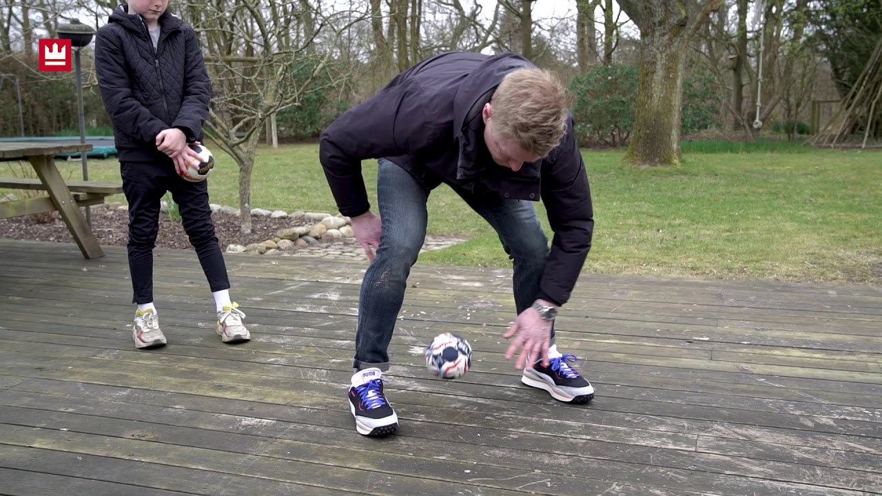 MasterClass: Del 2 - Landstræner Jesper Jensen dribler med sine børn Joakim og Louise