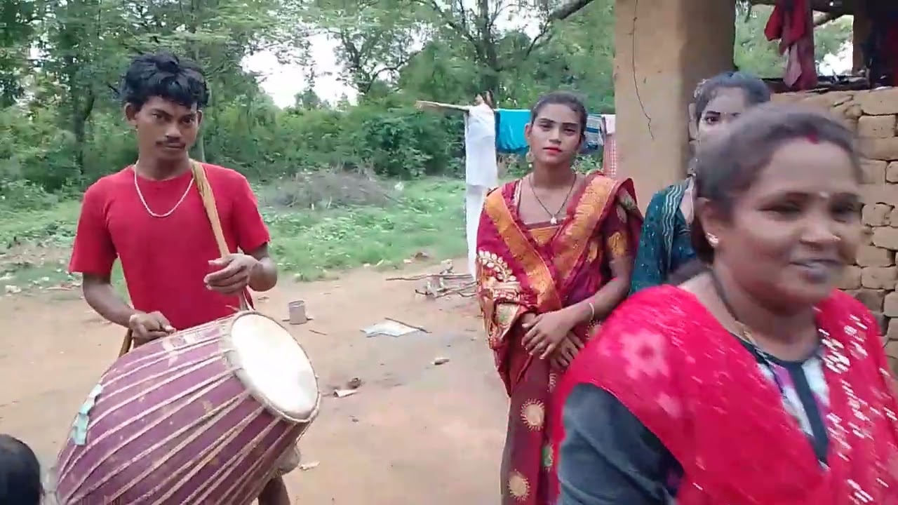 ମା ଦିବ୍ୟ ମାହେଶ୍ୱରୀ ଟୁକେଲ ଦଣ୍ଡ୍ ଇଚ୍ଛାପାଲ, ସମ୍ବଲପୁର ଜିଲ୍ଲା, ଆସୁନ ମାଧବୀ କୁଟିଲl କଣା କହୁଛନ ଯେ ଦେଖାମ,