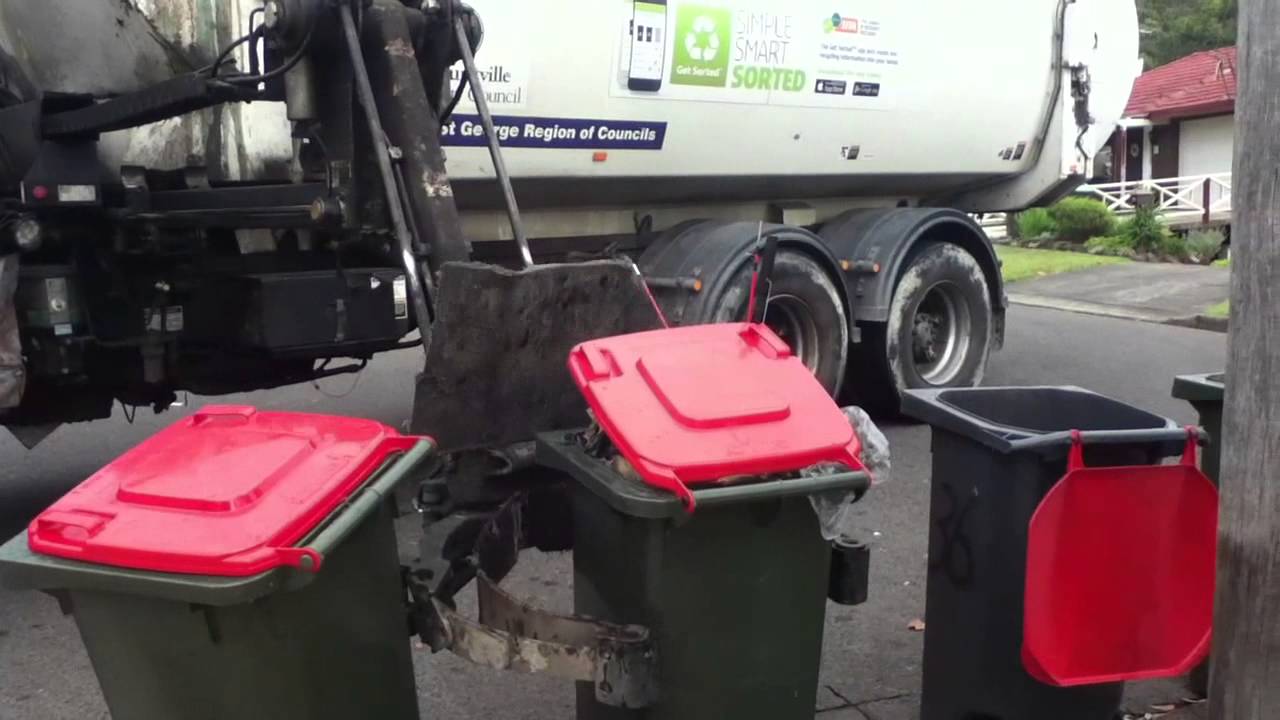 Hurstville City Garbage Collection - SL66 (5/12/2014)