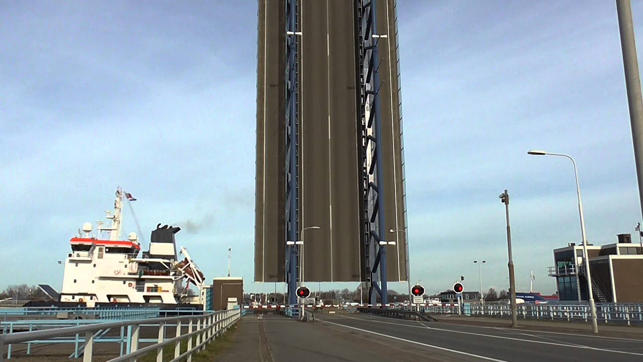 Brugopening Noordbrug Westsluis Terneuzen Basculebrug/ Drawbridge/ Pont Basculant/ Zugbr&uuml;cke