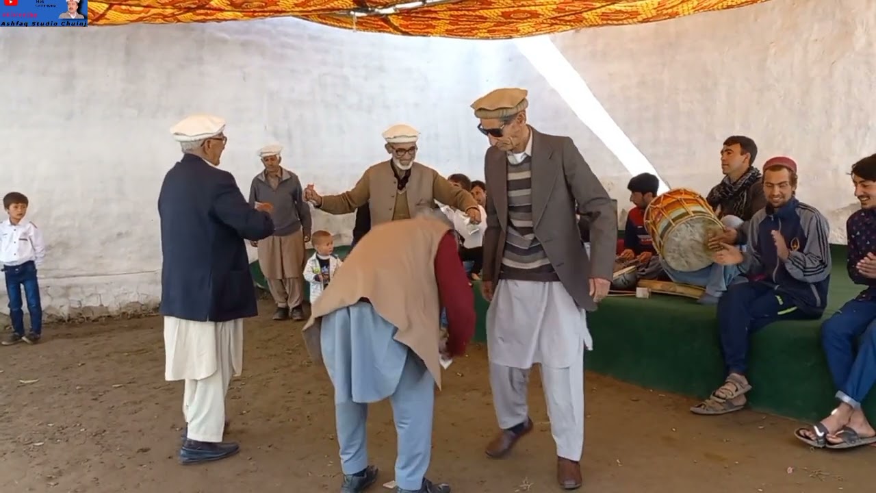 khosh bigim... Sonoghur  program  ASHFAQ OSTAZ SHUJA OSTAZ  & HAKIM OSTAZ.. CHITRALI MUSIC