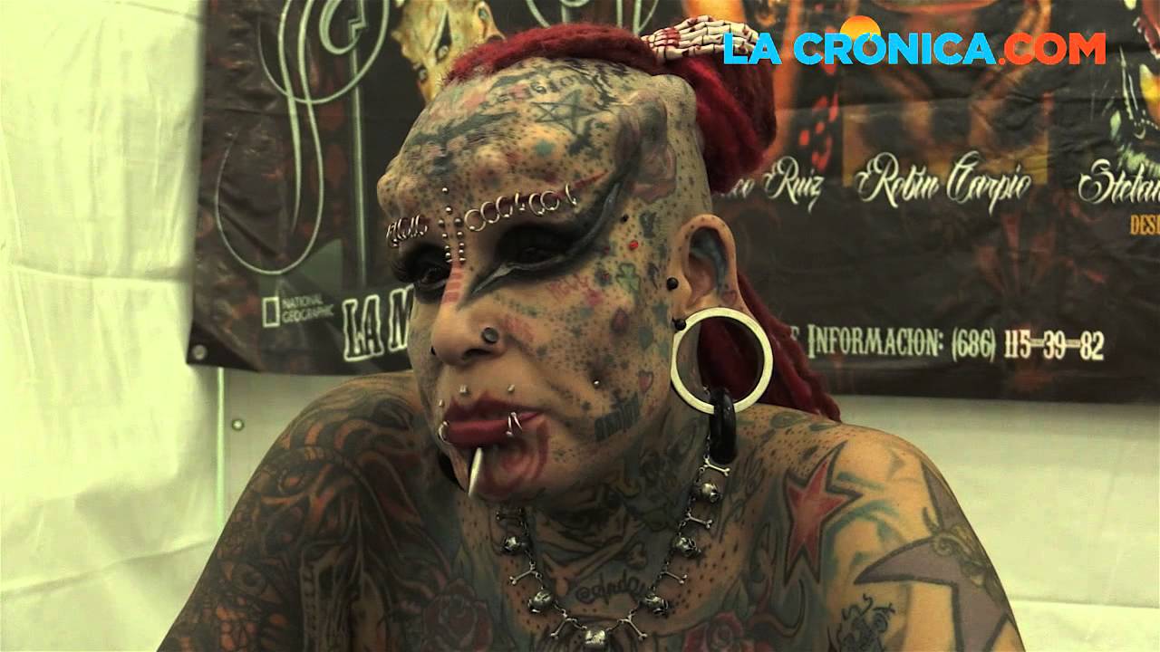 Abogada y Vampiro o la mujer mas tatuada