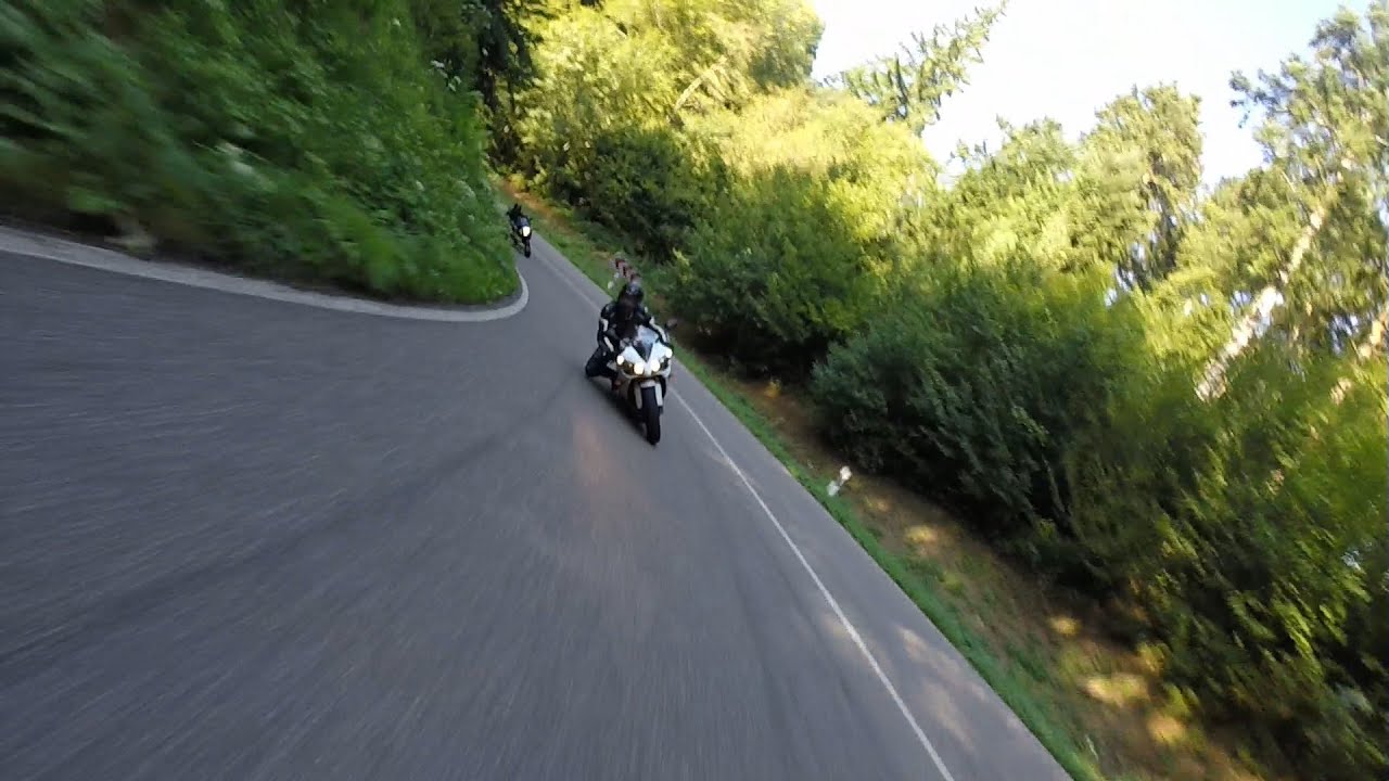 Motorrad Kurvenhatz am Schauinsland Schwarzwald Yamaha R1 Honda CBR Fireblade Suzuki GSXR