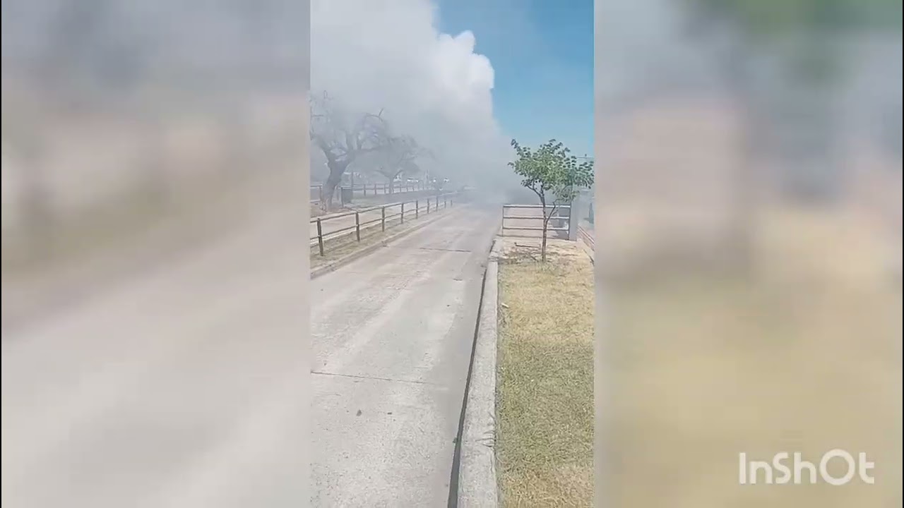 MORÓN: SE INCENDIÓ UN COLECTIVO DE LA LÍNEA 166 EN EL METROBÚS 