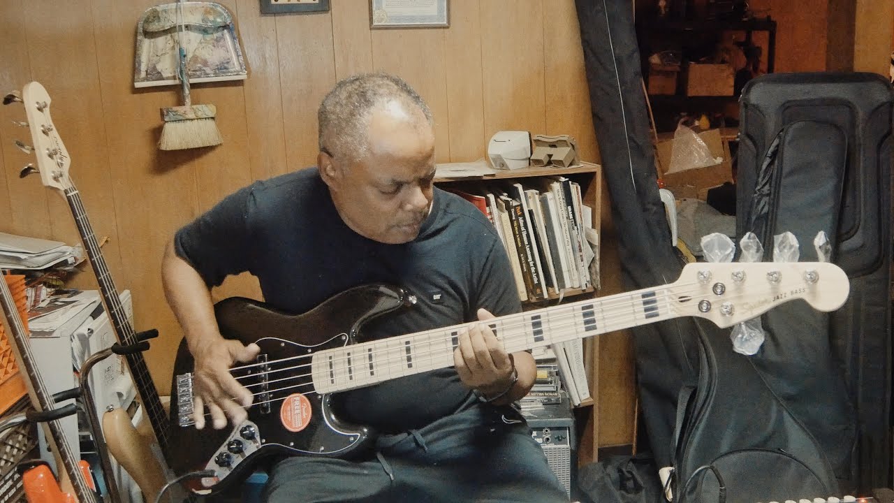 Bionic Bass Player Episode #19 Squier by Fender Affinity Series Active Jazz Bass V (DEMO)