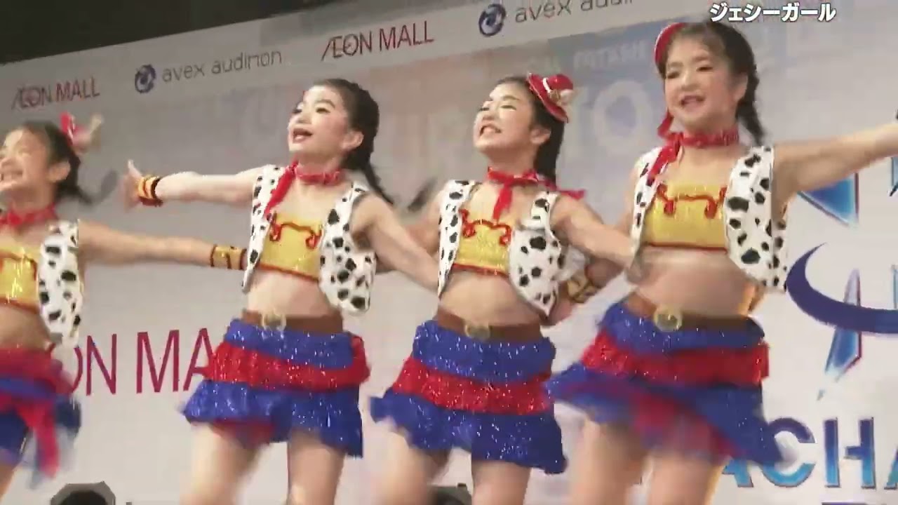 ん？小学生チアリーダー