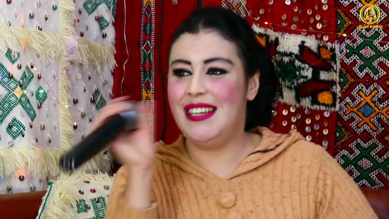 إبداع أمازيغي من الفنان حميد سفيان رفقة الفنانة عزيزة اطلس  بعنوان 