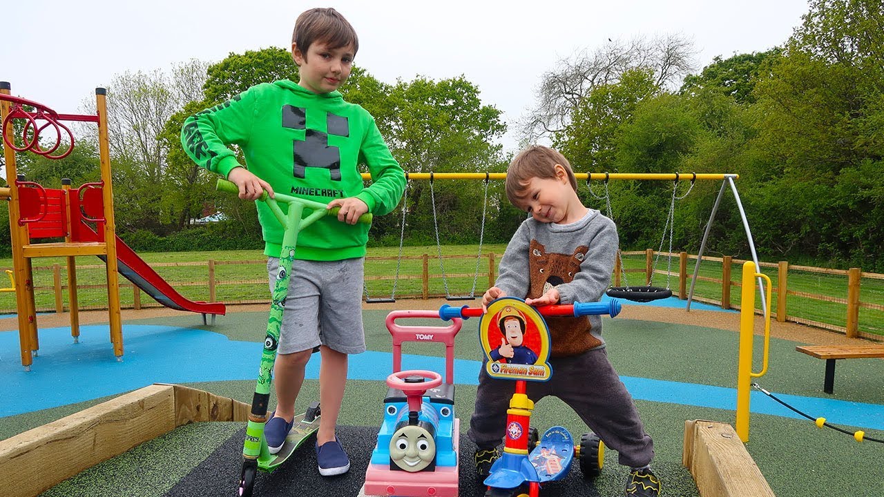 Playground Fun - Daddy Splat Falls off of Scooter