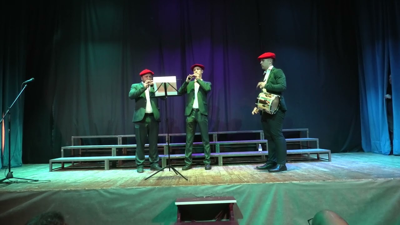 Xll Certamen de Folklore 