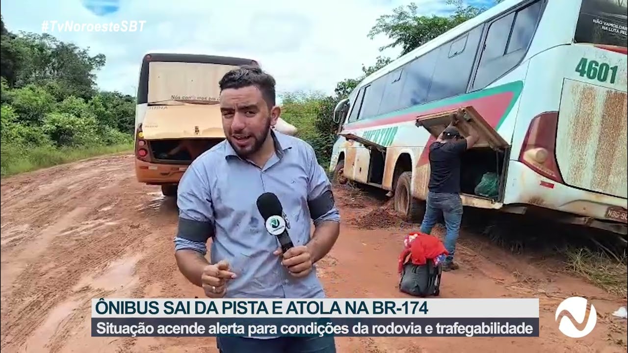 ÔNIBUS DE PASSAGEIROS SAI DA PISTA E ATOLA NA BR 174