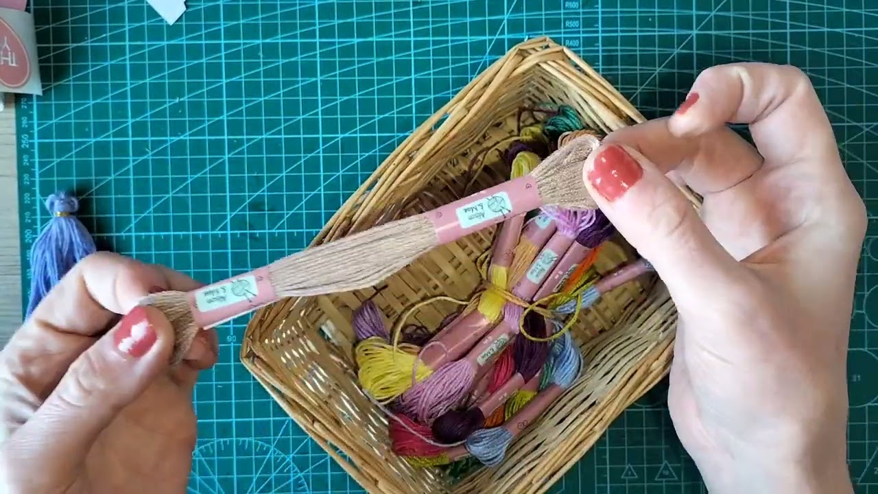 Technique facile et rapide pour réaliser les pompons avec fil action, @soleil_scrap💓💋❤️🎀