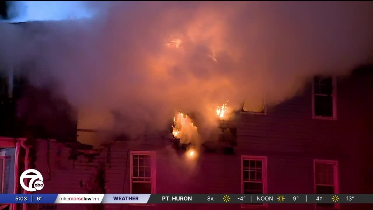 Crews battle 2 house fires in Detroit amid freezing temperatures