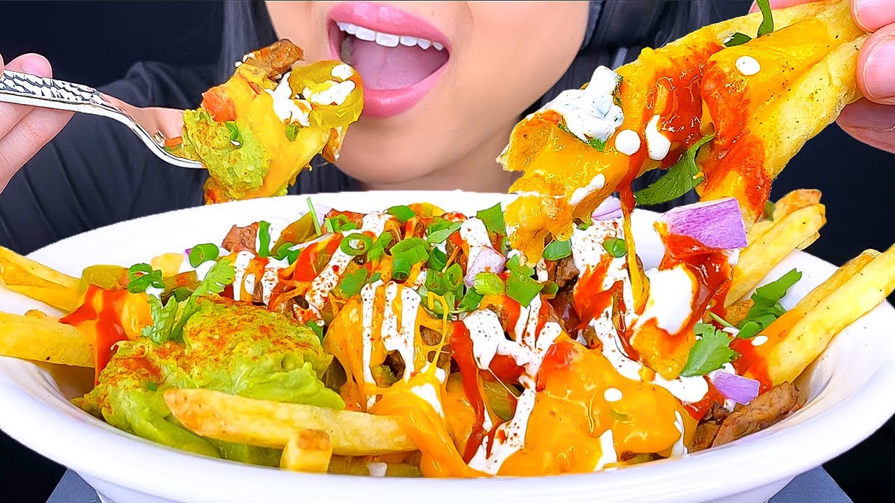 ASMR EXTRA CHEESY CARNE ASADA FRIES MUKBANG EATING SOUNDS (EATING SHOW) ASMR Phan