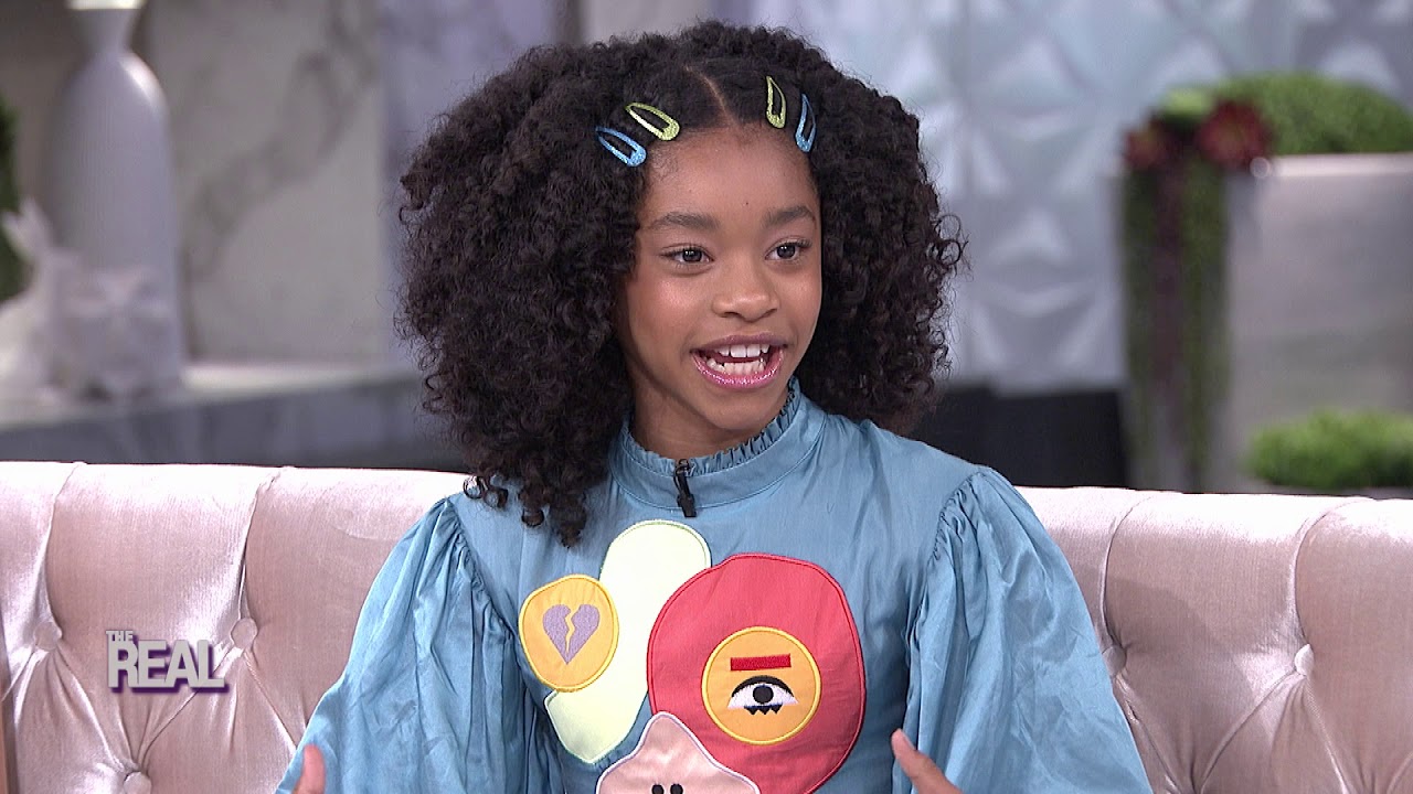 FULL INTERVIEW: Akira Akbar Shares Why She’s Terrified of Chuck E. Cheese, & More!
