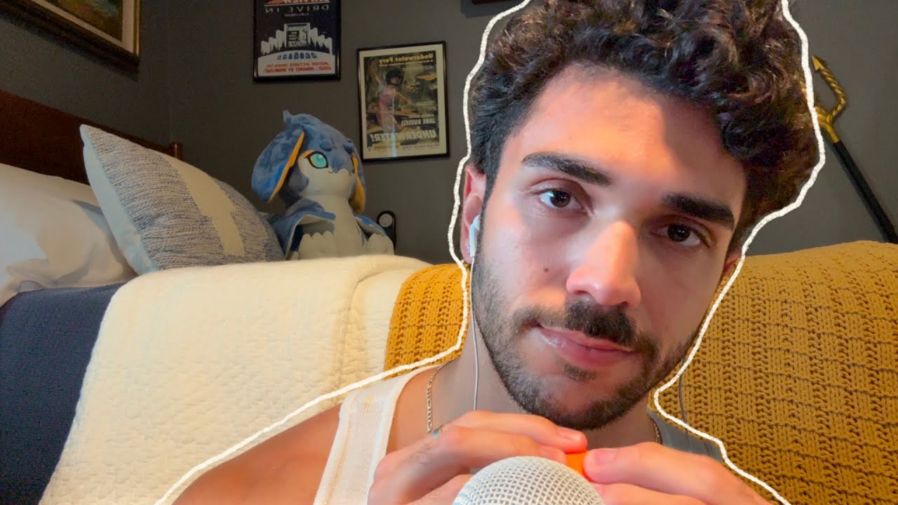 ASMR Ramble, Tapping, Yapping, Close Whispers