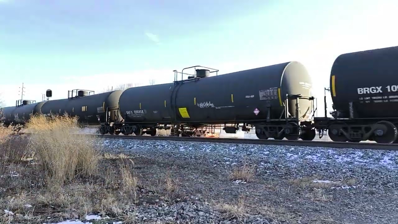 NS 6E4 eastbound at CP 207 Elyria Ohio 1-12-26.