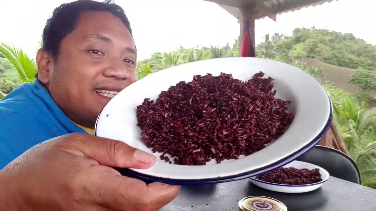 FIRST BREAKFAST SA BAGONG TAON WITH MY NEW HOUSEMATE BARBIE RIDER HAHAHA