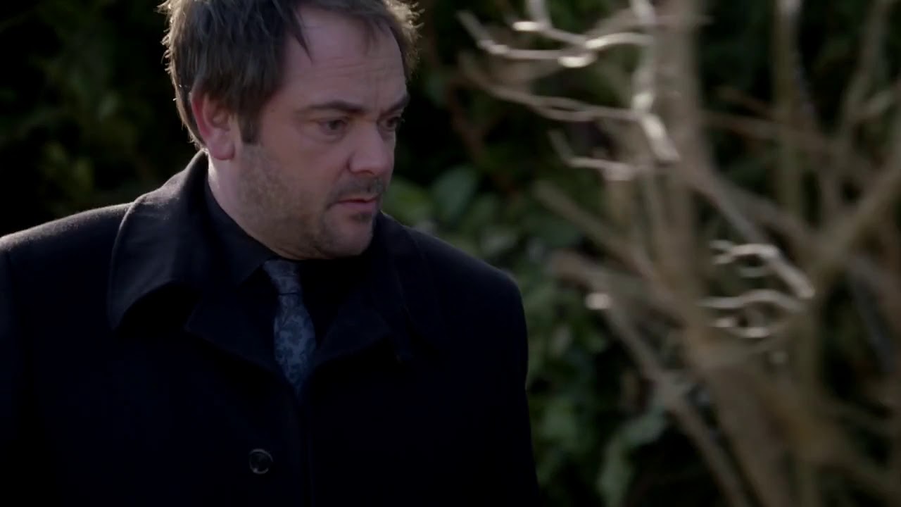 Supernatural | Crowley takes the first blade | S9E16 | Logoless