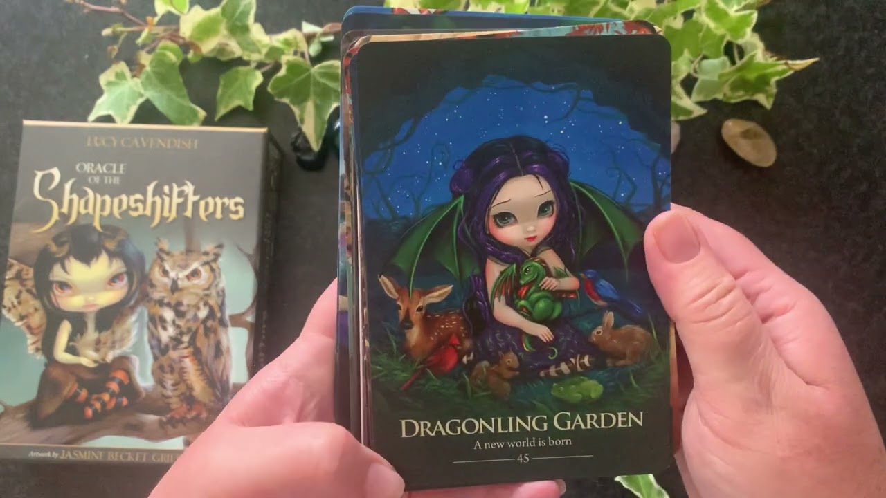 Oracle of the Shapeshifters by Lucy Cavendish review, flip through #oraclecards #flipthrough
