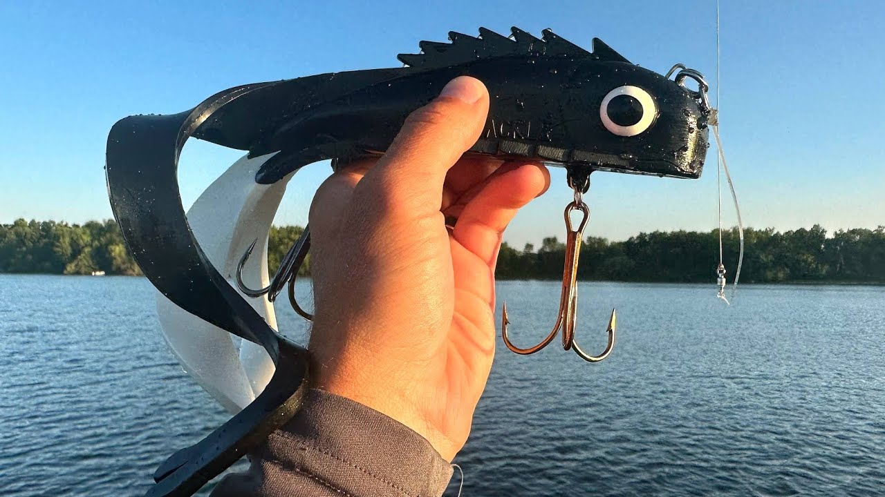 Ripping Giant Baits For Big July Muskies!!