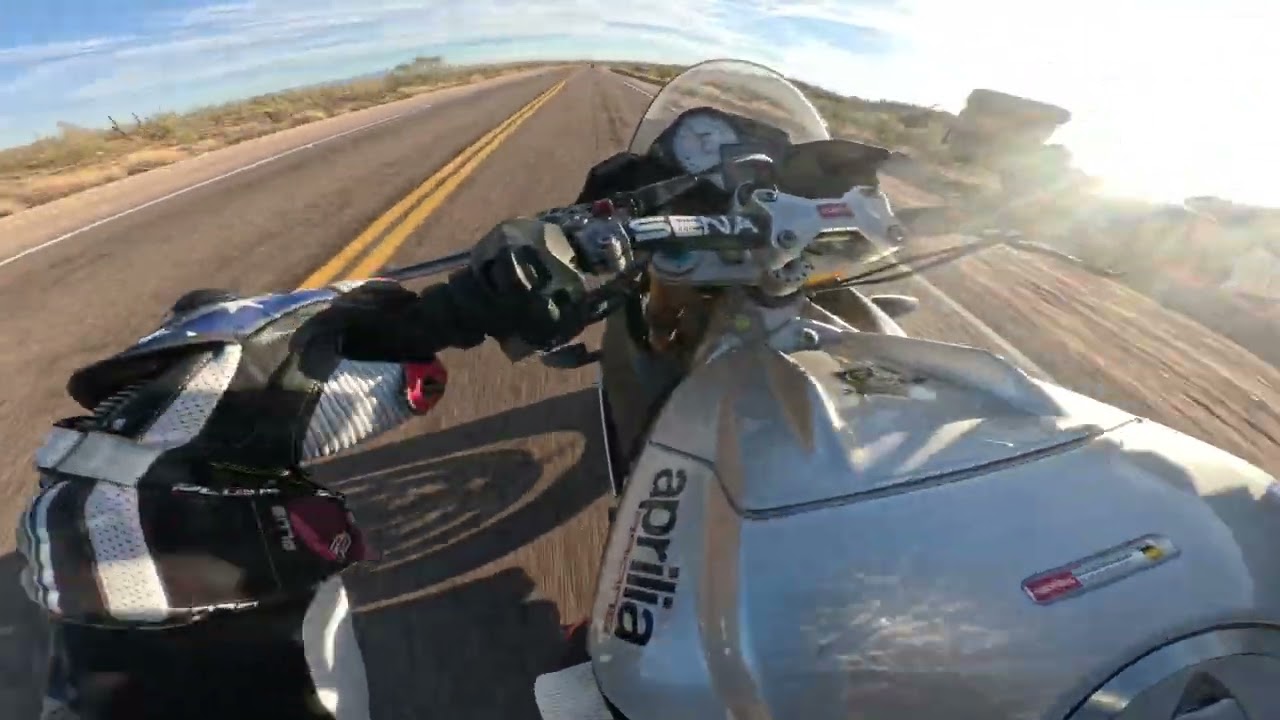 Aprilia Tuono VS Kawasaki H2 Canyon Chase