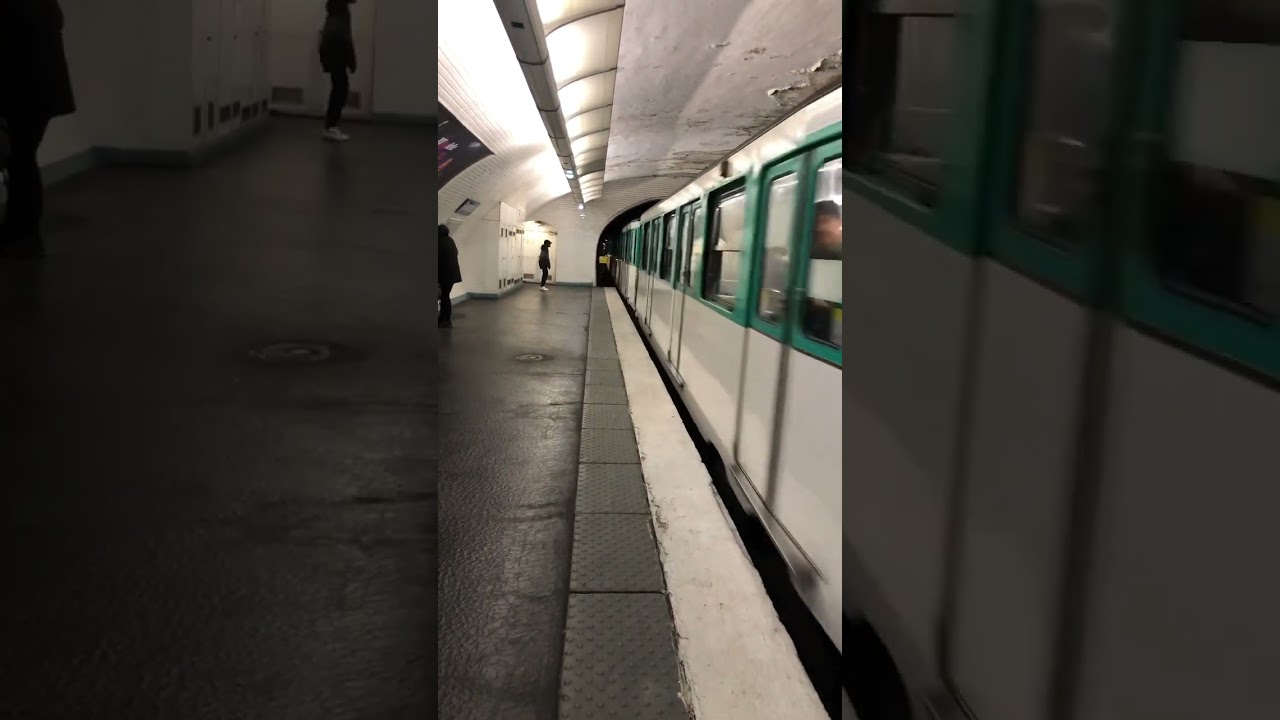 Arriv&eacute; d&rsquo;un MP73 n6532 en direction de Charles de gaule &eacute;toile #ratp #paris #m&eacute;tro #mp73
