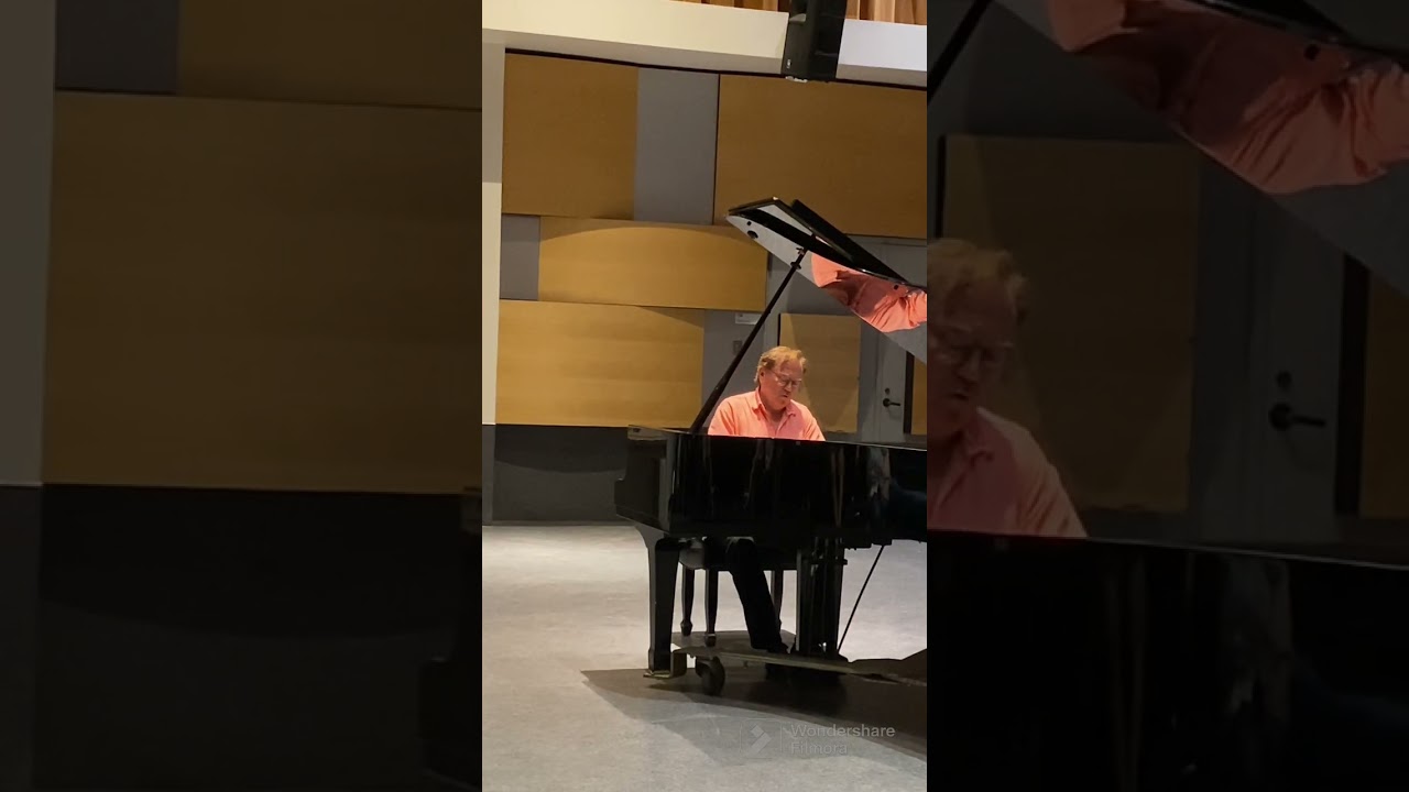 Sonata como un tiento by Joaquín Rodrigo Mac McClure piano