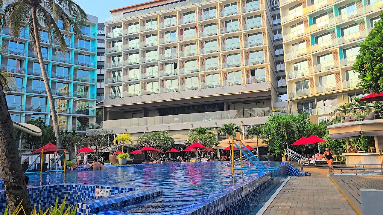 අද අවා ගාල්ල පැත්තට Radisson Blue Resort Galle LK.@AshenSenarathna