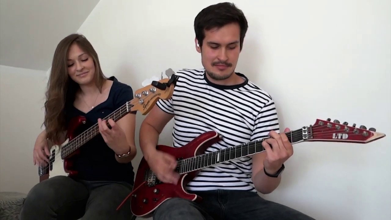 Muse - Hysteria - bass and guitar cover