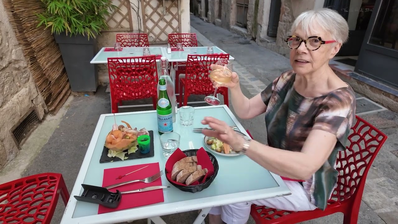 Anduze place couverte, rue neuve