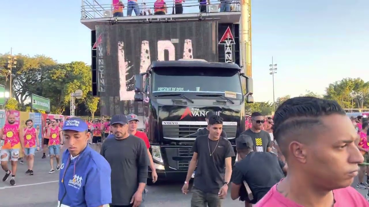 Timbalada sambaê - no trio elétrico avancini em São Paulo