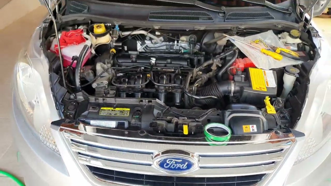 new fiesta barulho chato no cofre do motor