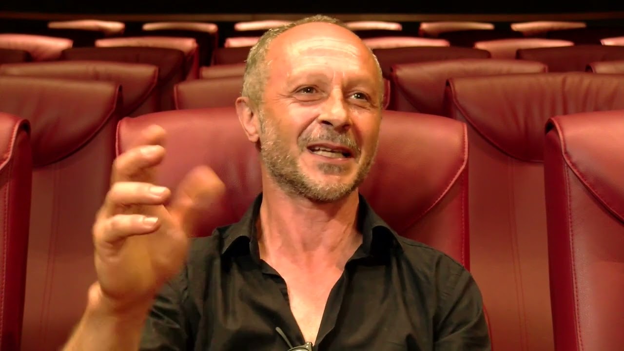 EFFETTO NOTTE - Intervista in studio a Carlo Rescigno, scenografo di 'Qui rido io' di M.Martone