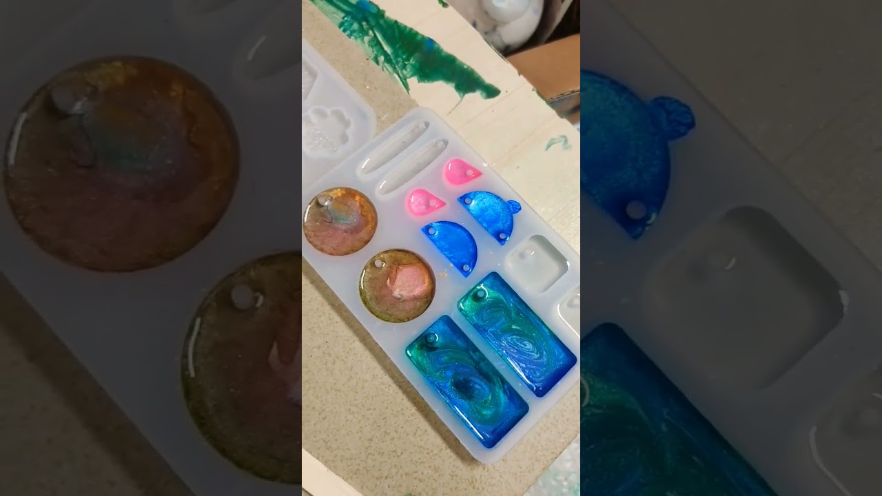 Alcohol ink art in resin #resin #jewellery #colors #colorfulart #trending #reels #alcoholinkart
