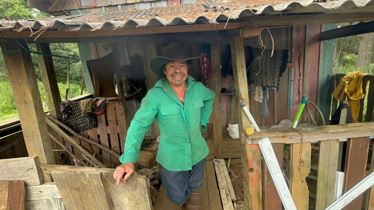 ELE VIVE FELIZ SEM LUZ NUM RANCHO - NIVALDINHO SANTA CECÍLIA