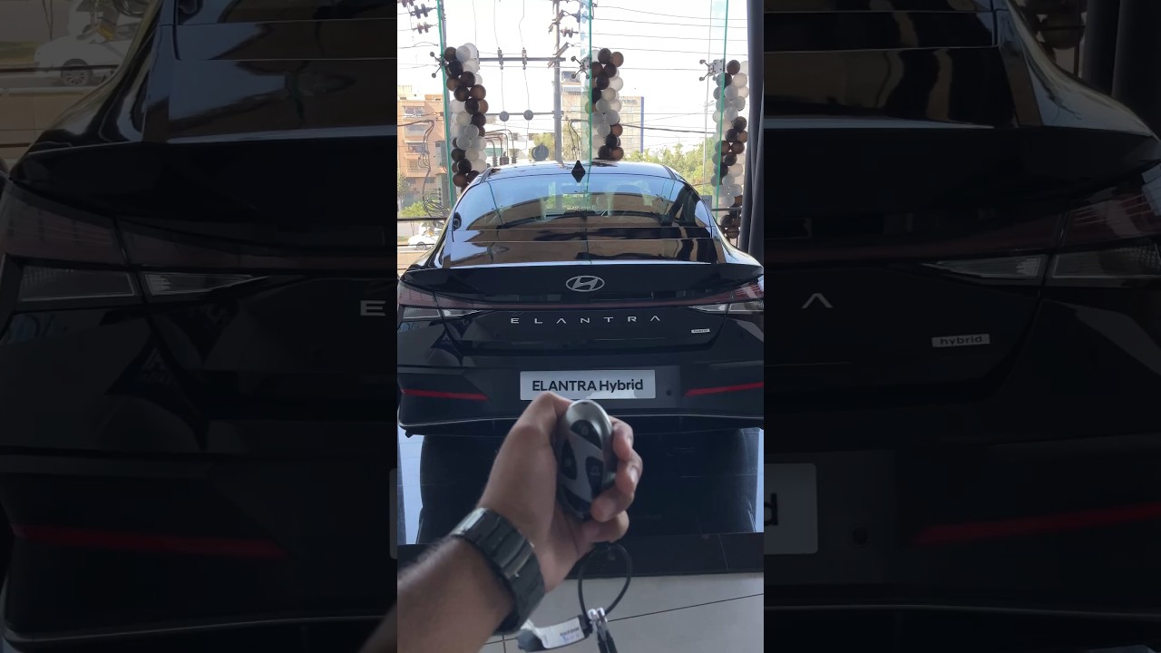 Hyundai Elantra Hybrid 2025 Smart Trunk #shorts
