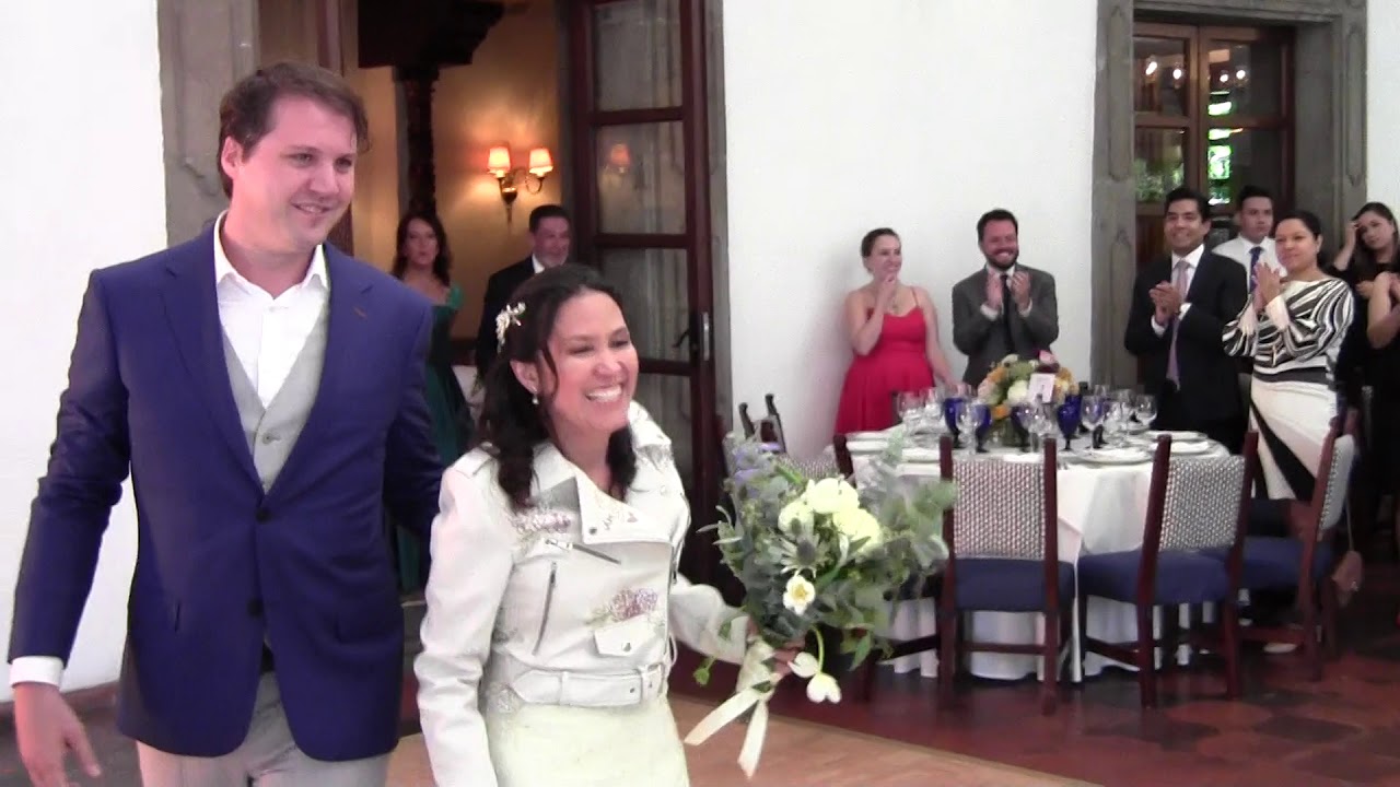Entrada Novios con Heavy Metal | The Wedding DJ