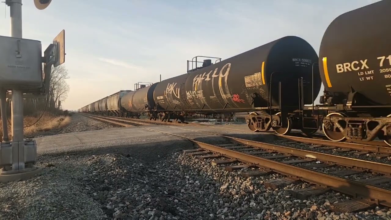 HiDef-CSX L421 Tieing Down at Pioneer Siding in Rushville Indiana 