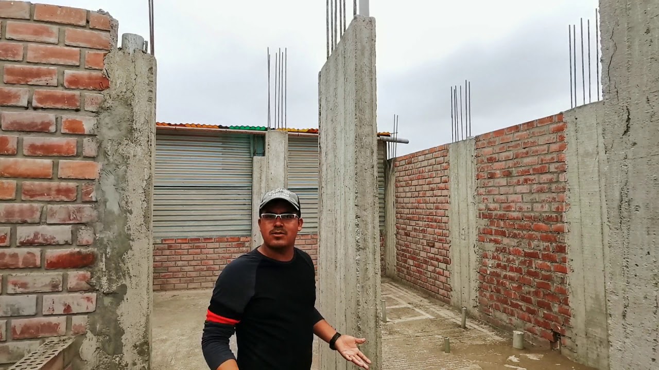 UNA COLUMNA POCO RESISTENTE 14 CM DE ESPESOR.