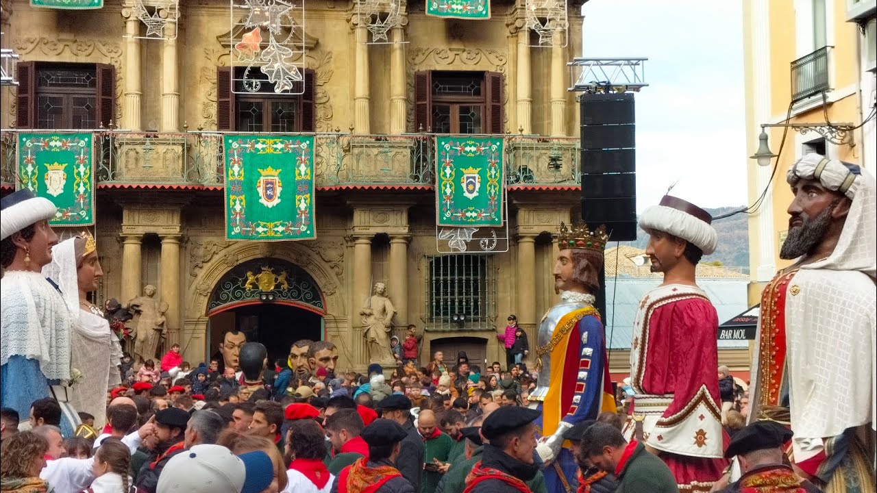 Gigantes de Pamplona San Saturnino