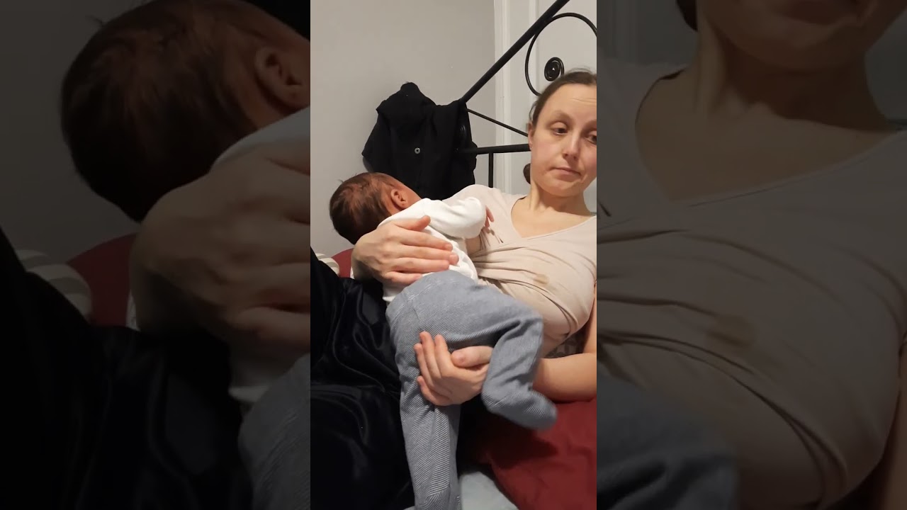 Breastfeeding mom how beautiful!!! - nightly feeding session with a colicky baby