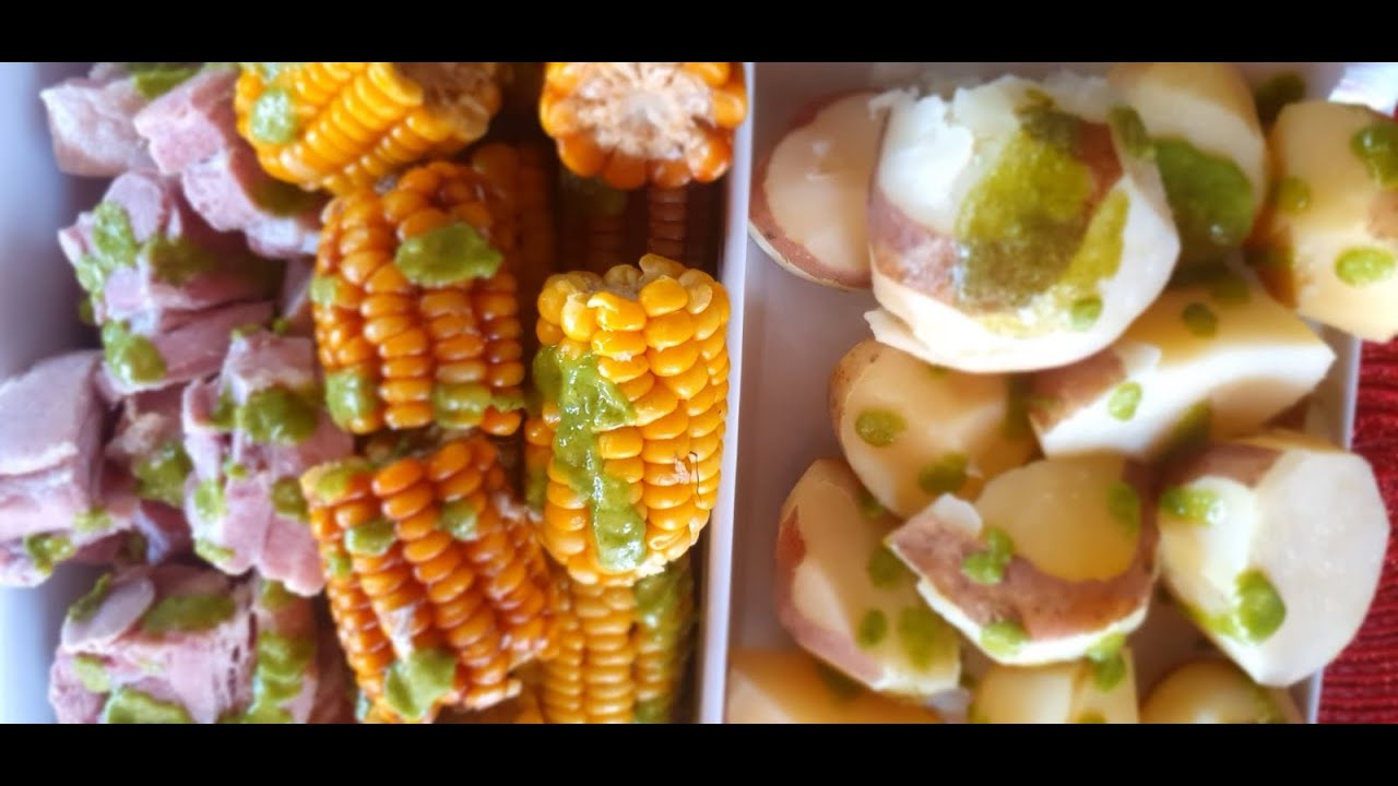 COSTILLAS, PAPAS Y PIÑAS