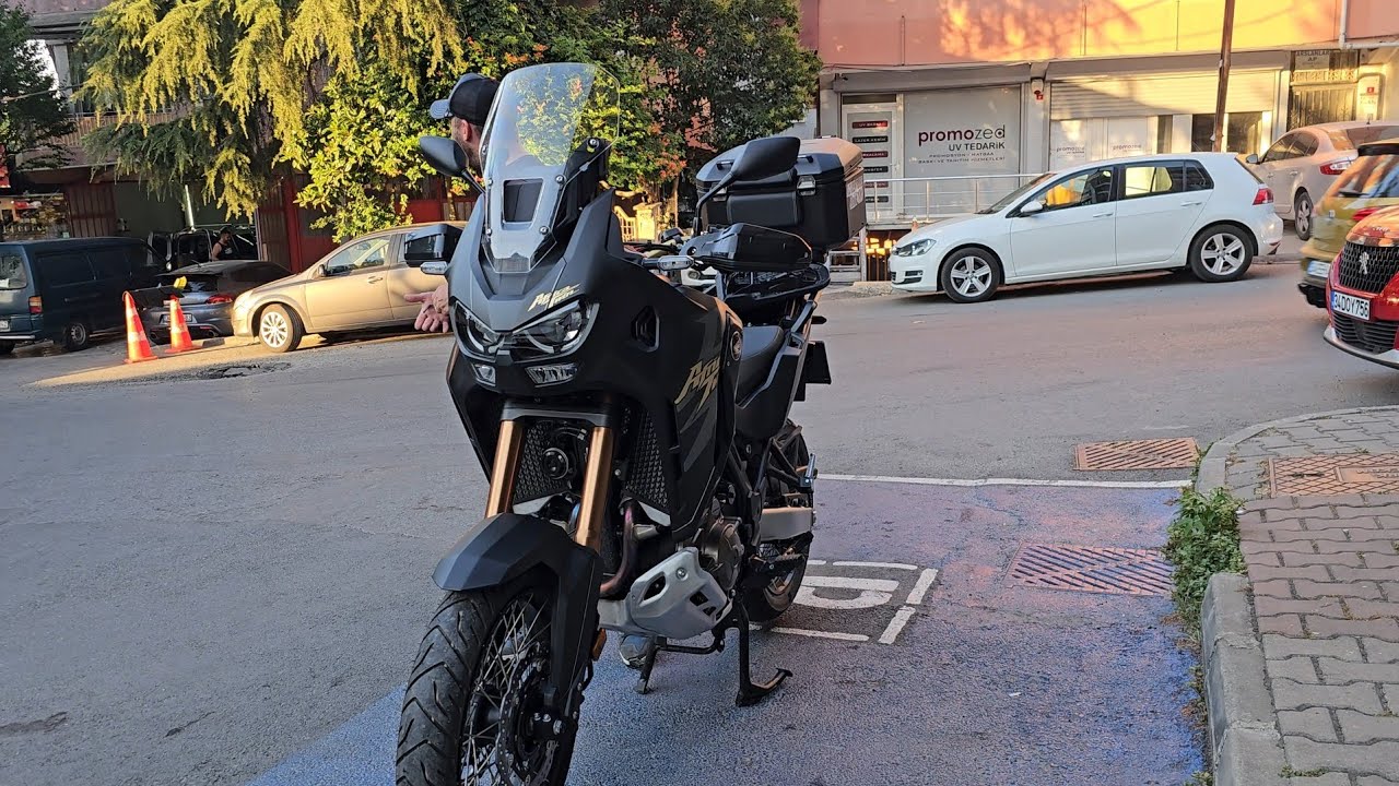 2024 Africa Twin  Dct L4 Adventure Sport, Android Carplay Installation. Carplay link açıklamada...