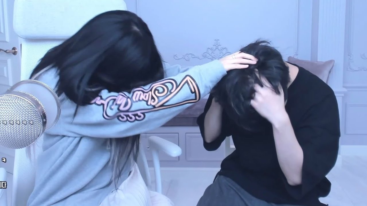 초면에 미안한데 넌 좀 맞자