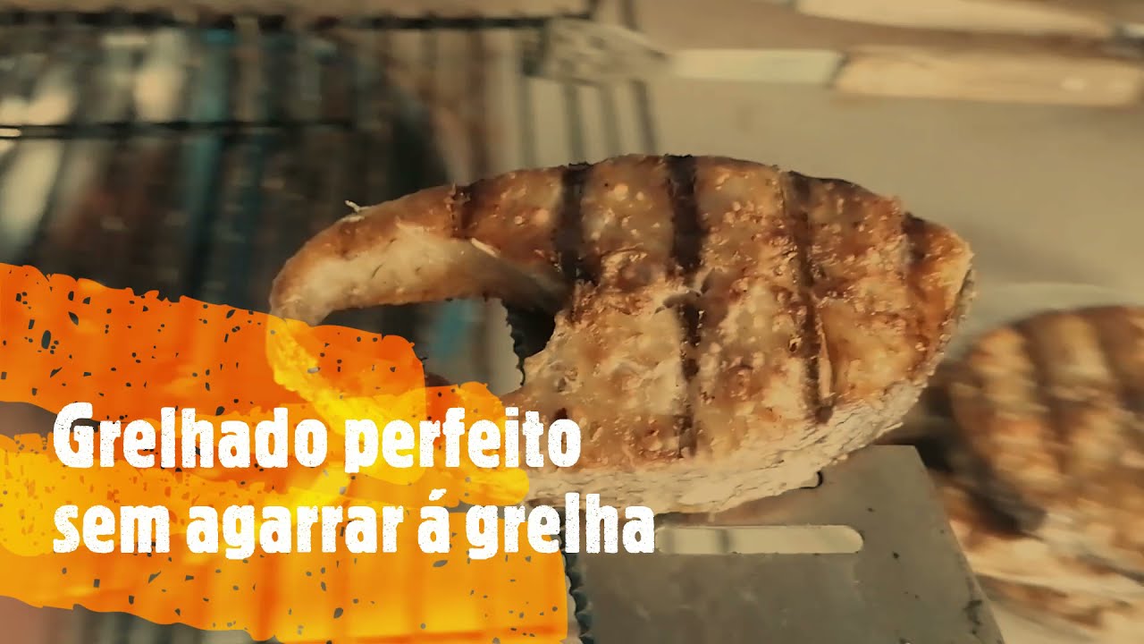 Como grelhar peixe na brasa sem agarrar á grelha