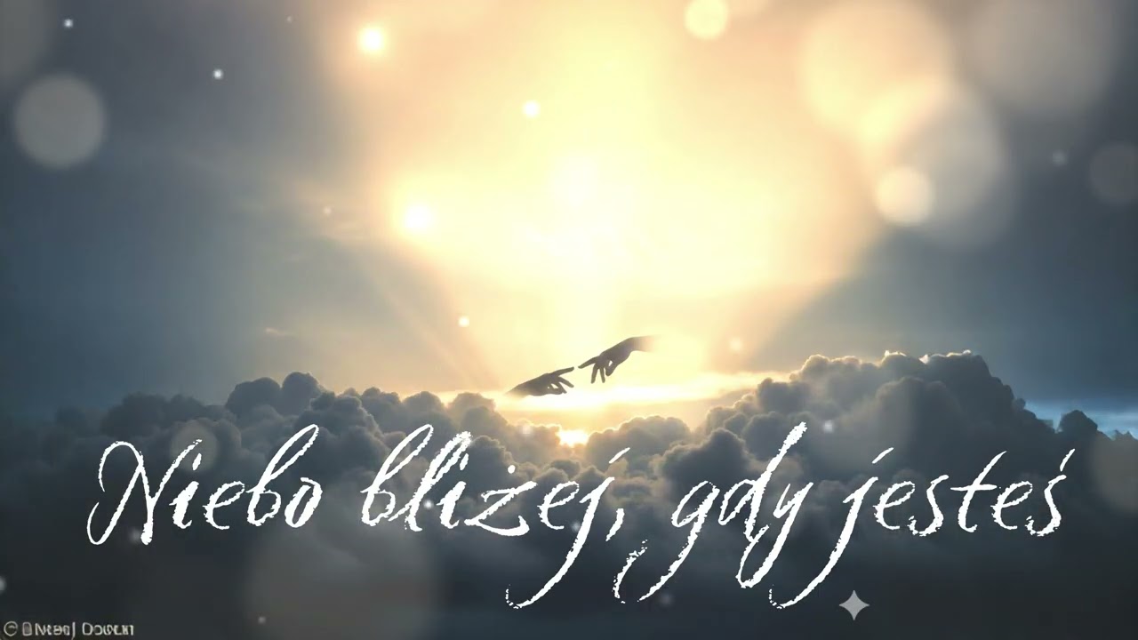 Niebo bliżej, gdy jesteś ☁️💛Gdy miłość podnosi serce ku górze ❤️☁️