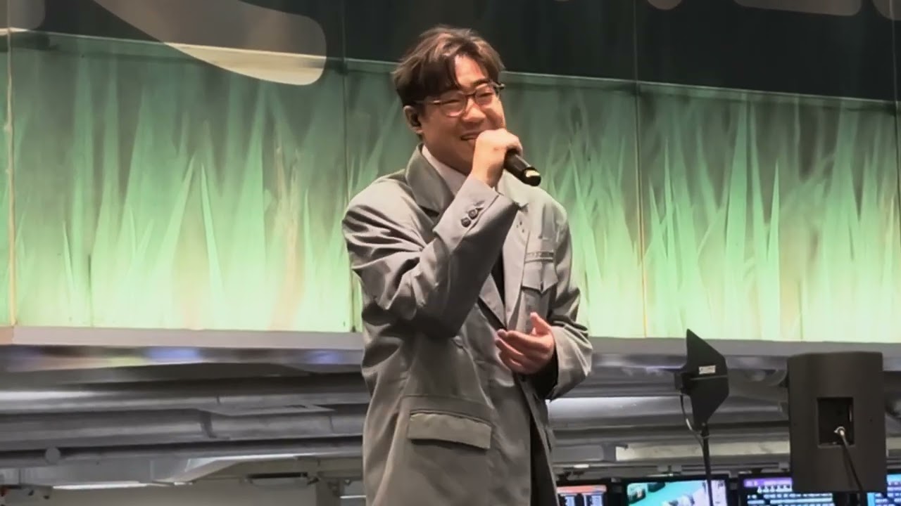 羅啟豪（ 小鬼主意/ 愛變了這世界襯衣） 沙田馬場國慶賽馬日1/10/2025